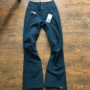 Roxy snowboard skiing pants NWT sz Medium